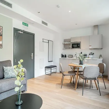 Limehome Sevilla Calle Granada Exterior photo
