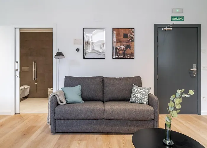 Limehome Sevilla Calle Granada
