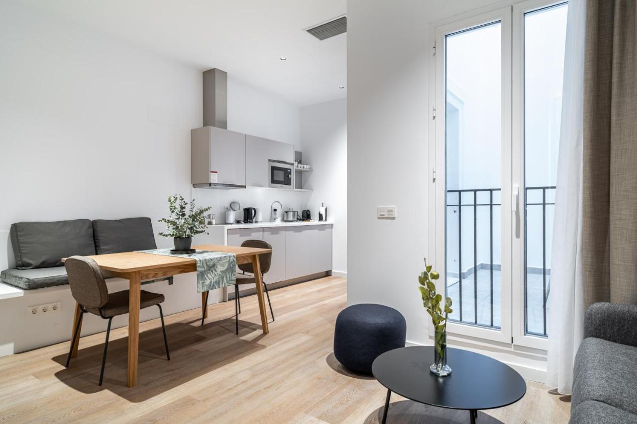 Limehome Calle Granada Apartment Seville