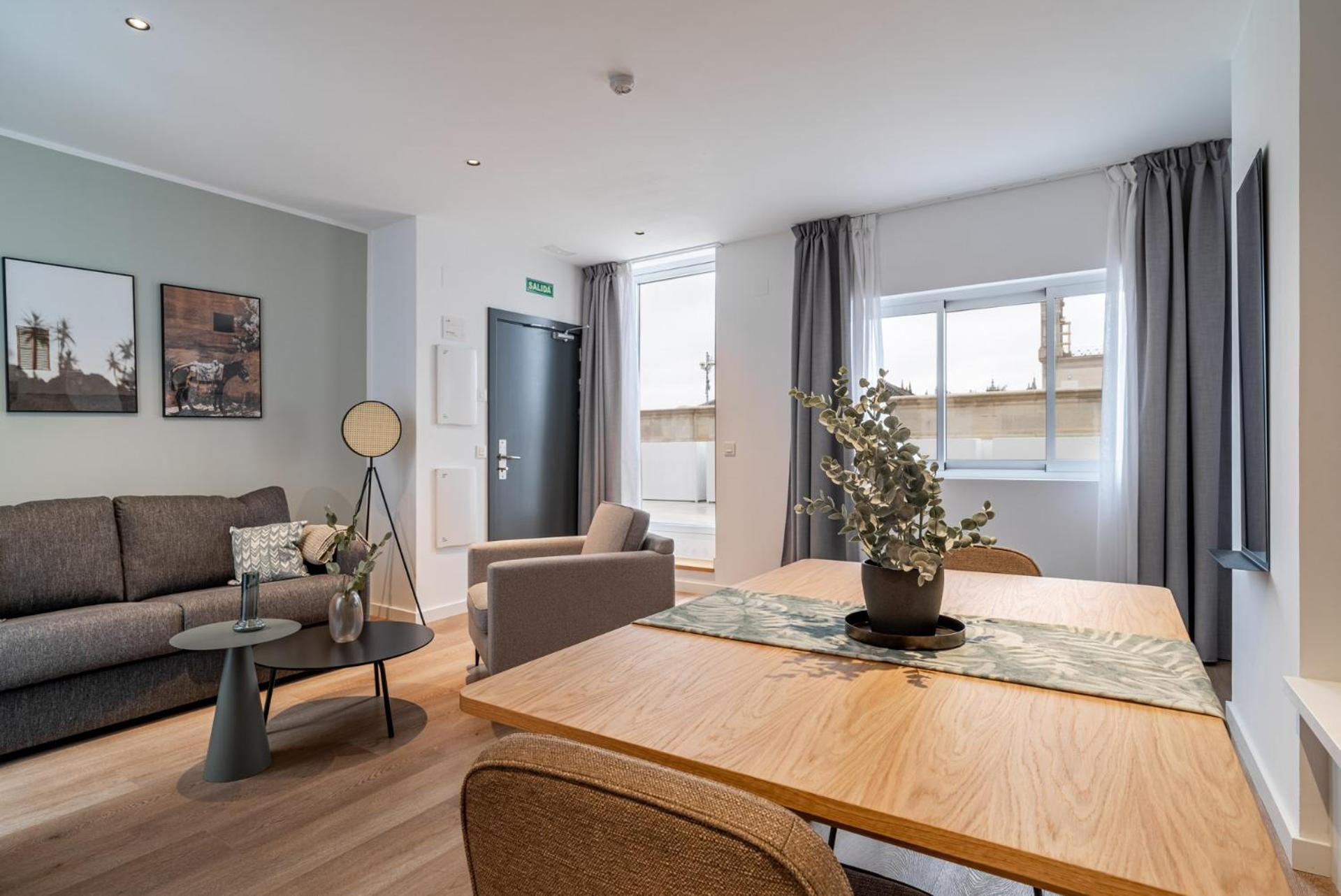 Limehome Calle Granada Apartment Seville